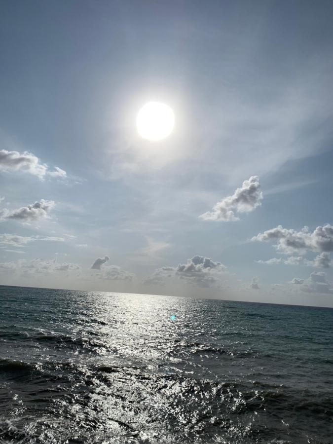 Apartaments Amalia On The Beach Торевьиа Экстерьер фото