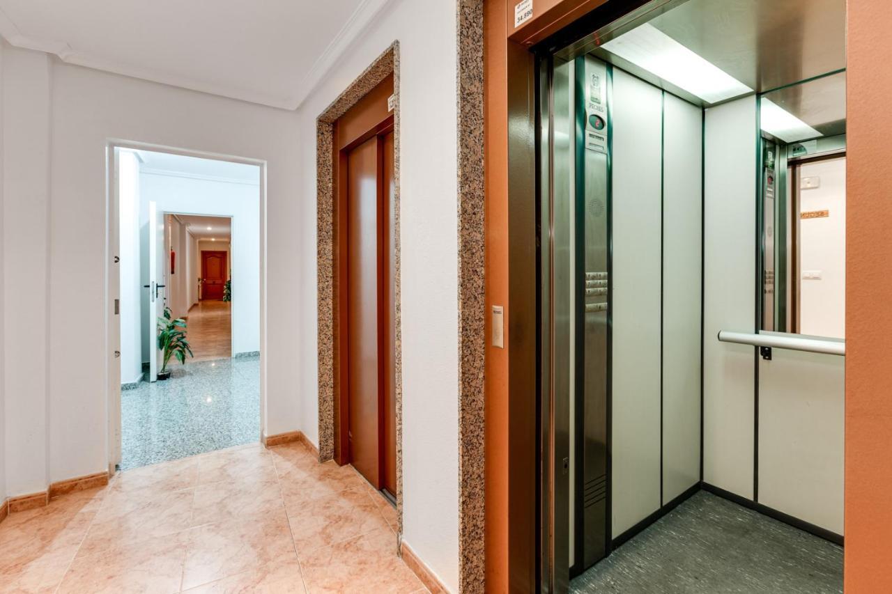 Apartaments Amalia On The Beach Торевьиа Экстерьер фото