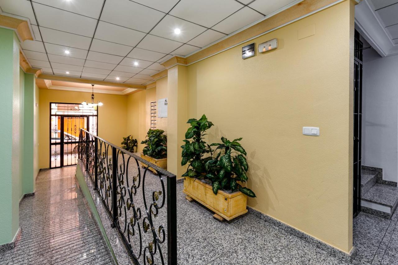 Apartaments Amalia On The Beach Торевьиа Экстерьер фото
